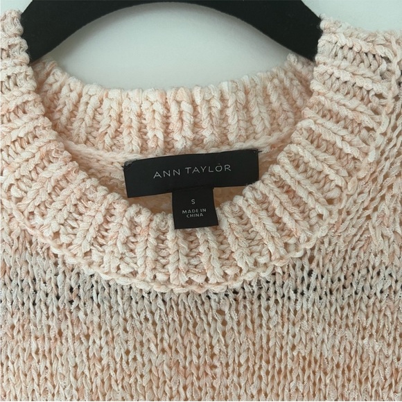 Ann Taylor Women's Sweater in Soft Pink - Picture 4 of 5